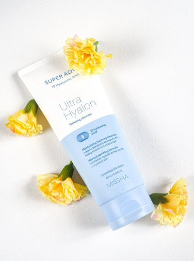 Super Aqua Ultra Hyalon Cleansing Foam